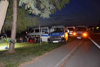 Großschleusung vereitelt: Schleuser mit Waffen gefasst - Bei einer groß angelegten Schleusung im Landkreis Görlitz wurden von den Beamten zwei Schleuser festgenommen. Foto: xcitepress