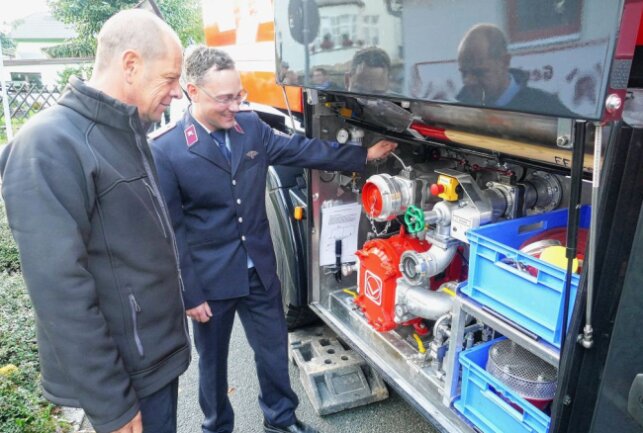 Großtanklöschfahrzeug verstärkt die Drebacher Feuerwehr - Das Fahrzeug verfügt auch über moderne Pumptechnik. Foto: Andreas Bauer