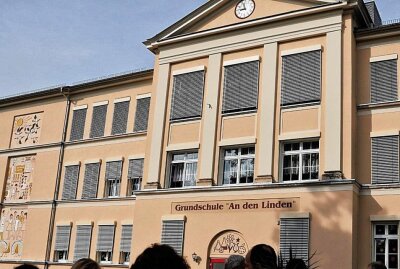 Grundschule in Lunzenau wurde chic gemacht - Die Wandbilder wurden mit Farben aufgefrischt. Foto: Andrea Funke