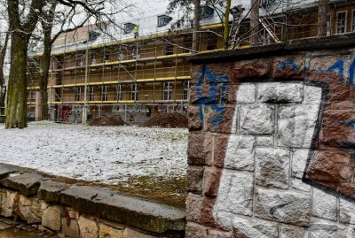 Grundstein für Schul-Neubau auf dem Kaßberg gelegt - Am heutigen Freitag wurde der Grundstein für einen Neubau auf dem Gelände gelegt. Foto: Steffi Hofmann