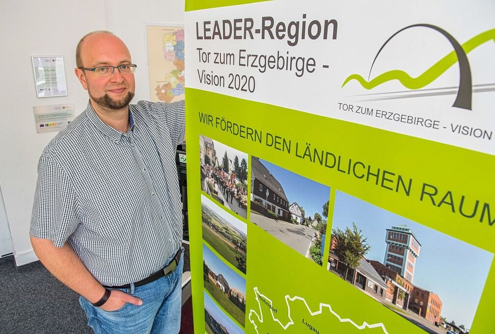 Christian Scheller steht im Regionalbüro in der Stollberger Straße 16 in Lugau für Fragen zur Verfügung. Foto: ERZ-Foto/Georg Ulrich Dostmann