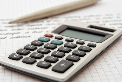 Habt ihr noch die richtige Steuerklasse? - Foto: Pixabay/Symbolbild