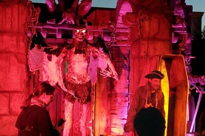Am verlängerten Wochenende lud der Belantis Freizeitpark zum Halloween-Spektakel ein.