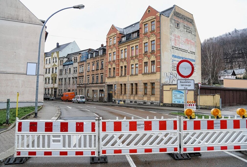 Hauptverkehrsader in Aue für mehrere Monate dicht - Vollsperrung einer Hauptverkehrsader. Foto: Niko Mutschmann