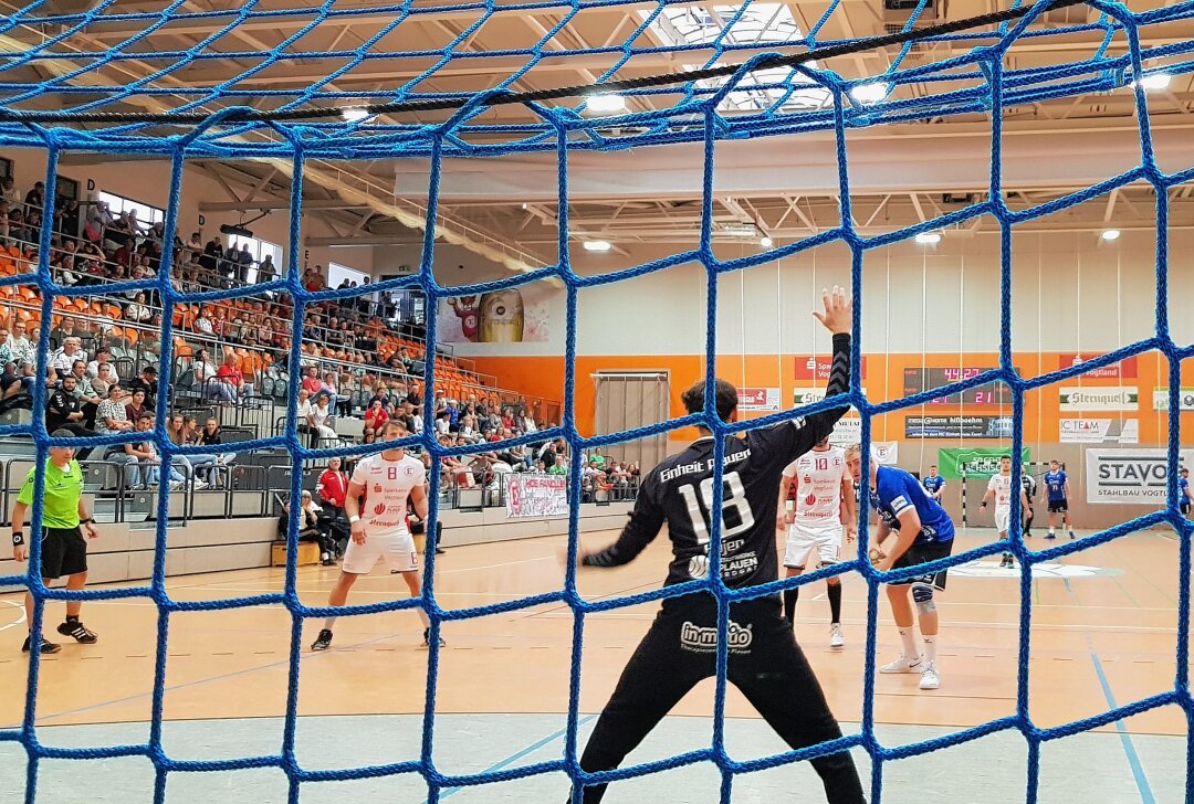 HC Einheit verliert erneut auf den letzten Metern - Hier gibt's ein paar Bildimpressionen vom Handballspiel zwischen Einheit Plauen und Concordia Delitzsch (26:31). Fotos: Karsten Repert