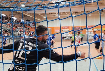 HC Einheit verliert erneut auf den letzten Metern - Hier gibt's ein paar Bildimpressionen vom Handballspiel zwischen Einheit Plauen und Concordia Delitzsch (26:31). Fotos: Karsten Repert