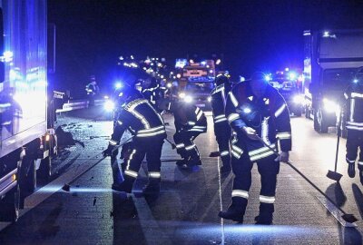 Heftiger Crash auf der A13 - Foto: Roland Halkasch