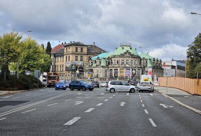 Heftiger Unfall in Zwickau: Junge Fußgängerin wird schwer verletzt - Unfall mit einer jungen Fußgängerin endet mit schweren Verletzungen. Foto: Mike Müller