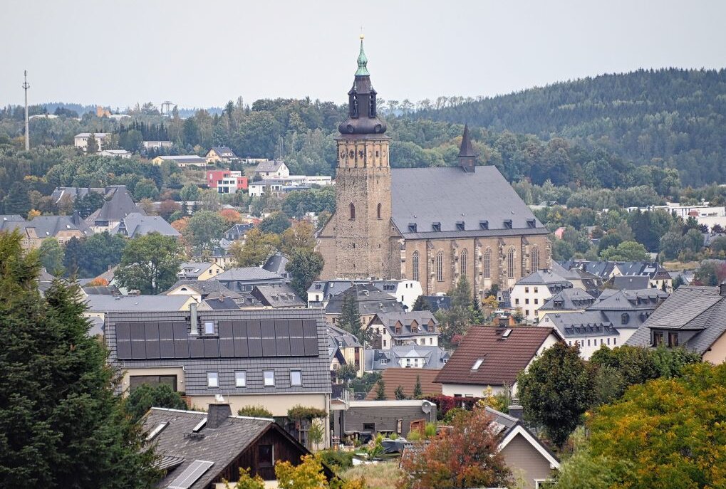 In der St. Wolfgangkirche in Schneeberg beginnt heute 16 Uhr ein Herbstkonzert. Foto: Ralf Wendland