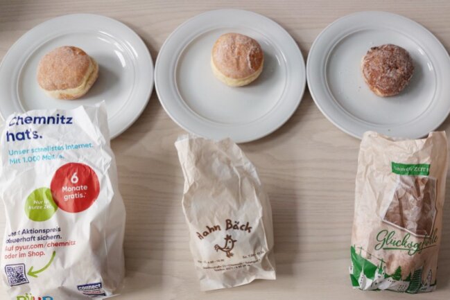 Hier gibt es den besten Pfannkuchen in Chemnitz! - Der große Pfannkuchentest: links: Bäckerei Adler, mittig: Hahnbäck und recht: Bäckerei Oehme.