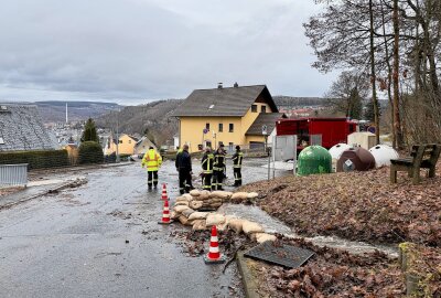 Hochwasserwarnung: Mehrere Gewässer in Sachsen übergetreten - Auch in Aue und Breitenbrunn gab es Überschwemmungen. Foto: Daniel Unger