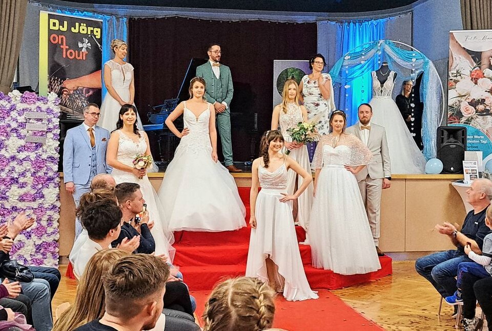 Hochzeitsmesse offenbart die Popularität des Boho-Styles - Zum Programm gehörte auch eine umfangreiche Modenschau. Foto: Andreas Bauer