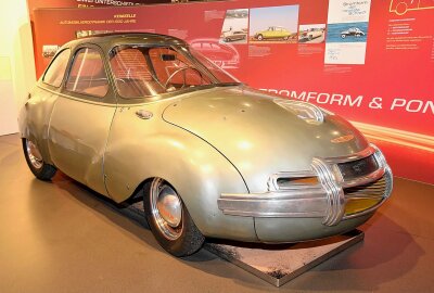 Horch-Museum Zwickau: Auf "Windschnittig" folgt "Form vollendet?" - Panhard Dynavia-Prototyp Baujahr 1948. Foto: Thorsten Horn