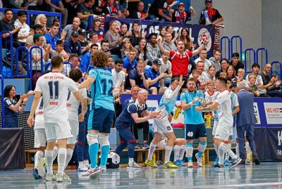 HOT 05 Futsal kann nach dem Finaleinzug doppelt jubeln - Jubel über das 2:0 von Diego Fogaca. Foto: Markus Pfeifer