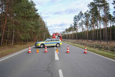 Hubschrauber im Einsatz: Schwerer Unfall nach Überschlag - Die Bundesstraße war für mehrere Stunden komplett gesperrt. Foto: xcitepress/brl