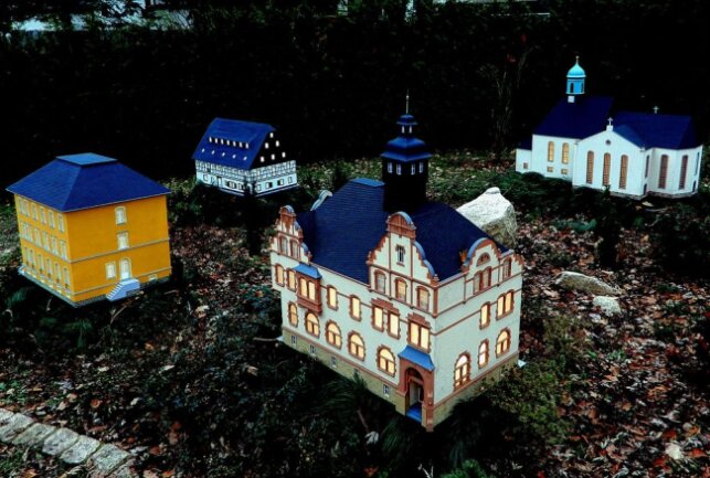 In der Gemeinde Neukirchen sind wieder die Miniaturen zu bestaunen - Neukirchen Miniature. Foto: Maik Bohn