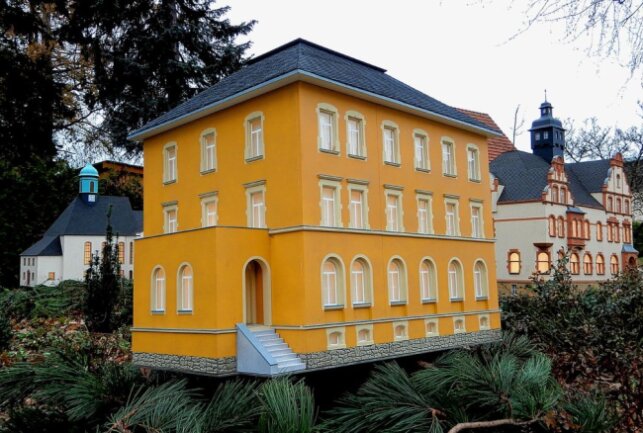 In der Gemeinde Neukirchen sind wieder die Miniaturen zu bestaunen - Neukirchen Miniature: Postamt. Foto: Maik Bohn