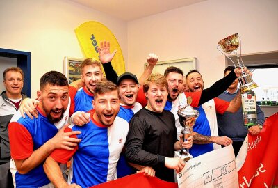 In Klingenthal gibt's Budenzauber und Livemusik - Den 24. Indoor Soccer Cup hatte das Team Czech Power mit 2:1 gewonnen. Foto: Karsten Repert