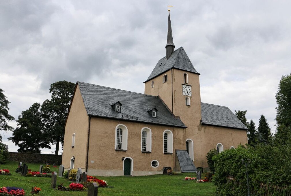 Die markante Wehrkirche in Thierbach. Foto: Simone Zeh