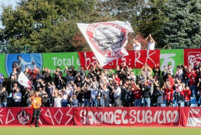 Inter Leipzig vs. FSV Zwickau: Schwäne ziehen in nächste Runde ein - Fans FSV Zwickau. Foto: PICTURE POINT / Gabor Krieg