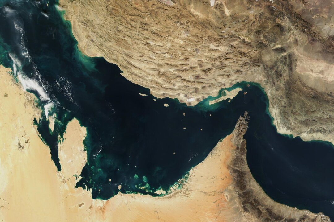 Iran konfisziert Containerschiff mit Verbindung zu Israel - Der Persische Golf, die Straße von Hormus und der Golf von Oman in einer, von der NASA zur Verfügung gestellten, Satellitenaufnahme.