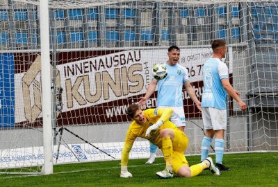 Irre Moral! Chemnitzer FC zieht ins Sachsenpokal-Finale ein! - Tor für Zwickau - König traf zum 0:1. Foto: Harry Härtel