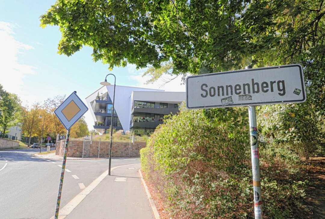 Ist der Sonnenberg jetzt auf den Kaßberg gewandert? - Kurioser Anblick in Chemnitz. Foto: Jan Haertel/ChemPic