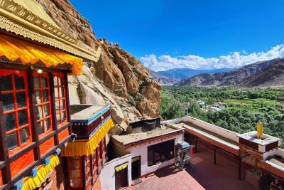 It's Magic: Besuch eines Klosterfestes im indischen Ladakh - Das Kloster Trakthok, gut 50 Kilometer südöstlich von Ladakhs Hauptstadt Leh, wurde in den Fels gebaut.