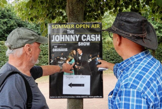 Die Johnny Cash Show im Schlosspark Lichtenwalde. Foto: Maik Bohn