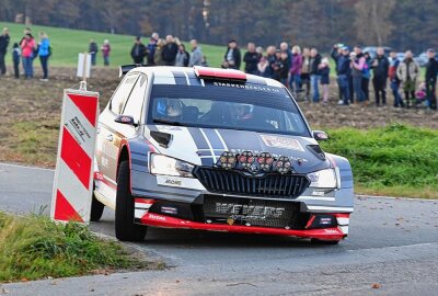 Julius Tannert gewinnt Finale der Deutschen Rallye Meisterschaft - Erneut im Pech - Carsten Mohe/Alexander Hirsch. Foto: Thorsten Horn