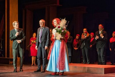 Junge Sopranistin wird ausgezeichnet - Schöne Bescherung für Christina Maria Heuel. Foto: Theater