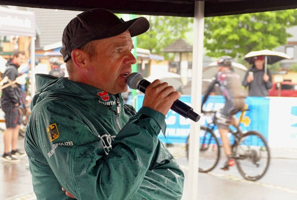 Kümmert sich um die Organisation der Junior Trophy und beim Erzgebirgs-Bike-Marathon auch um die Moderation: Albrecht Dietze. Foto: Andreas Bauer
