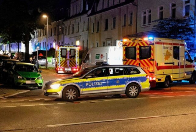 Kellerbrand in Chemnitz: Zwei Personen im Krankenhaus - In Chemnitz kam es am Mittwoch zu einem Kellerbrand. Foto: Harry Haertel