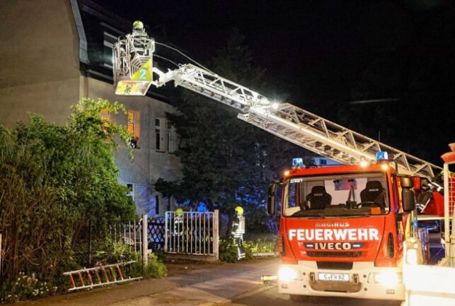 Kellerbrand in Chemnitz: Zwei Personen im Krankenhaus - In Chemnitz kam es am Mittwoch zu einem Kellerbrand. Foto: Harry Haertel