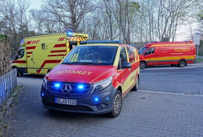Kellerbrand in Dresden: Bewohnerin schwer verletzt im Krankenhaus - Kellerbrand in Dresden: Bewohnerin verletzt im Krankenhaus. Foto: Roland Halkasch