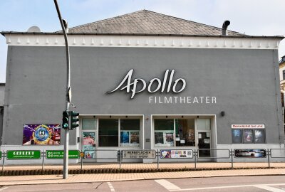 Olaf Müller lädt heute zum Kinofest in sein Apollo-Kino ein. Das hat er in den letzten Jahren aufwendig saniert. Modernste Technik sorgt für Audio-Erlebnisse und schicke Kinosäle sind Hingucker. Fotos: Steffi Hofmann