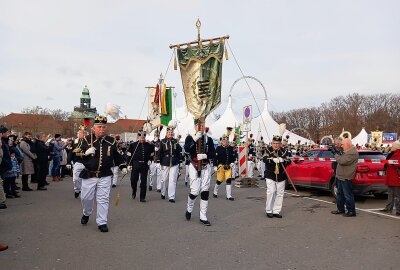Klangvolle Tradition: Bergkapellen marschieren durch Zwickau - Am Samstag war in Zwickau die Bergparade. Foto: Mario Dudacy