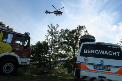 Kletterer in Eibenstock verunglückt: Rettungshubschrauber mit Seilwinde im Einsatz - 