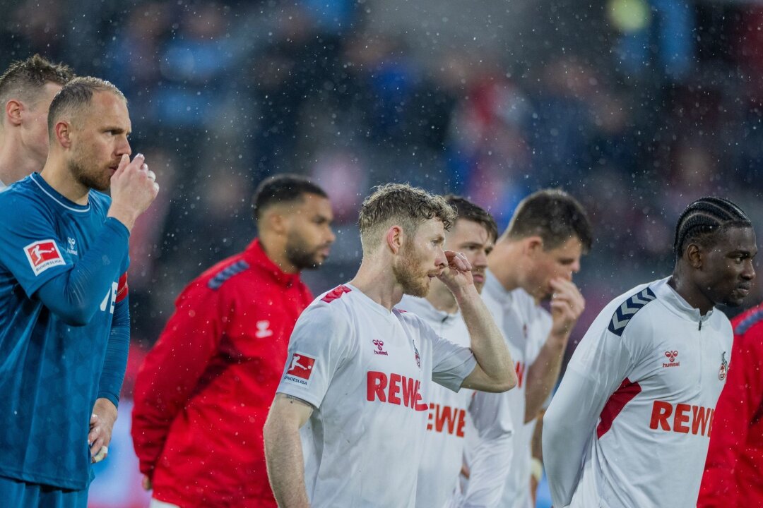 Kölns Absturz: Viel Pech und trotzdem hausgemacht - Die Kölner Spieler stehen vor dem Abstieg aus der Bundesliga.
