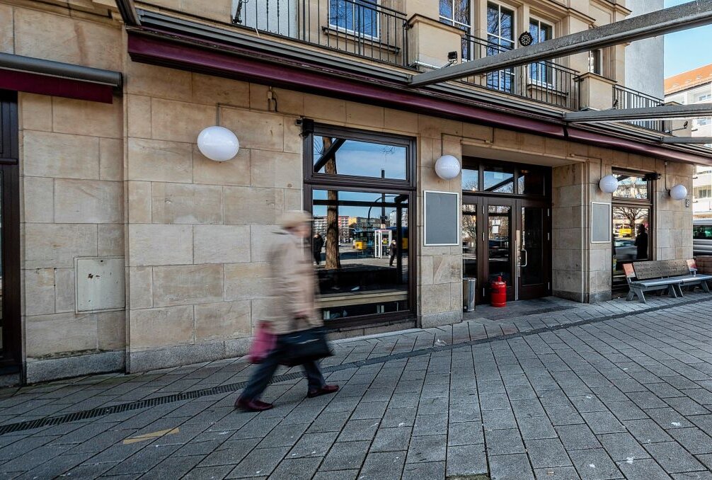 "Kostbar" eröffnet im ehemaligen Henrics - Am Freitag öfffnen sich mit dem neuen Restaurant Kostbar wieder die Türen des einstigen Kult-Lokals. Foto: Ralph Kunz