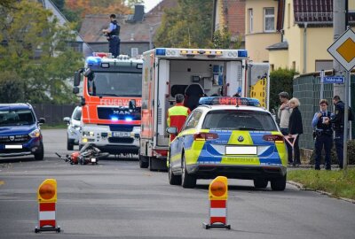 Kradführer in Leipzig stürzt auf Kreuzung - Ein Krad ist in Leipzig gestürtzt. Foto: Anke Brod