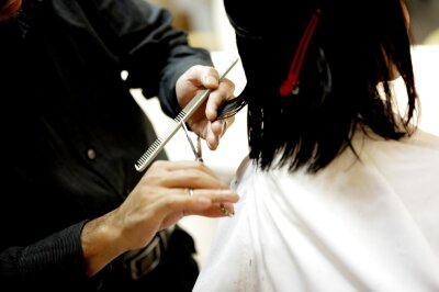 Kreatives Handwerk und die neusten Beautytrends - Eine Ausbildung in der Friseurbranche hat viele Anreize. 