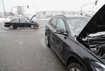 Kreuzungscrash in Raschau: Eine Verletzte - In Raschau kam es zu einem Unfall. Foto: Niko Mutschmann