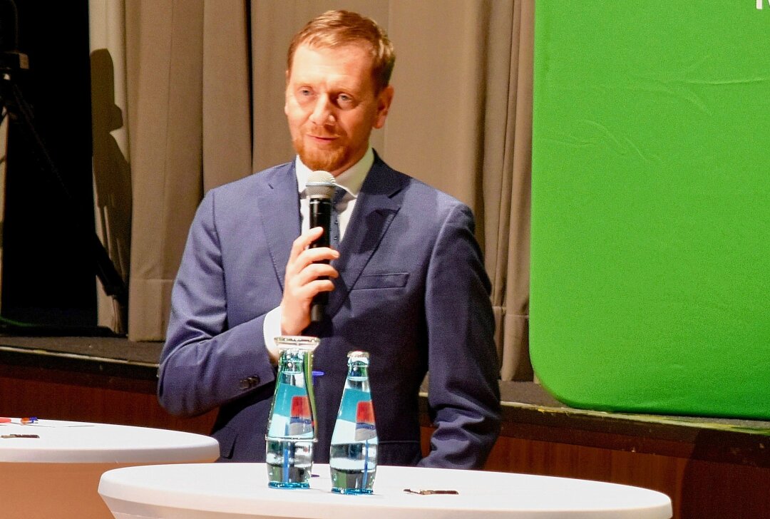 Künstliche Intelligenz: Vom "Wow" zum "Wie" - Ministerpräsident Michael Kretschmer kommt nächste Woche zu einer KI-Konferenz nach Chemnitz. Foto: Steffi Hofmann