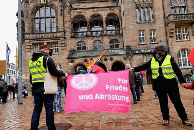 Kundgebung in Chemnitz: "Für Frieden und Abrüstung - gegen atomare Zerstörung" -  Aufgrund der Coronapandemie fällt dieses Jahr der Marsch jedoch aus, stattdessen gibt es auf dem Neumarkt eine Kundgebung. Foto: Harry Haertel/Haertelpress