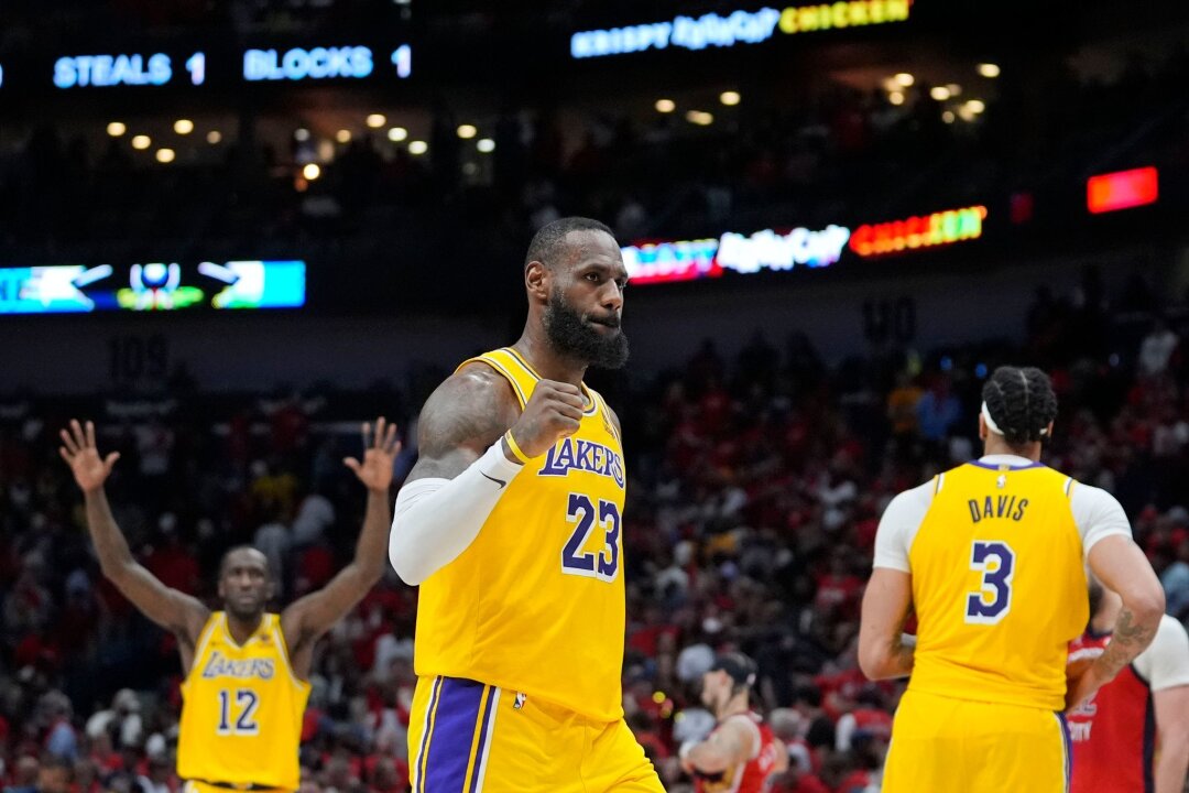 Lakers machen Playoff-Einzug mit Sieg in New Orleans perfekt - Los Angeles Lakers-Stürmer LeBron James war der zweitbeste Werfer der Partie.