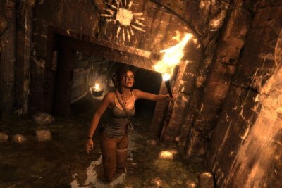 Lara Croft vor dem Comeback: So sehr hat sich die "Tomb Raider"-Heldin im Lauf der Zeit verändert - Ihr Abenteuer auf der mythischen Insel Yamatai bringt reichlich Survival-Elemente, Rollenspiel-Features und einen schicken Bogen mit. Die Folge: Von "Tomb Raider" werden rund acht Millionen Exemplare verkauft. Zum Vergleich: "Underworld" hatte es nur noch auf etwa zwei Millionen Stück gebracht.