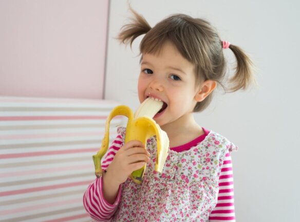 Lecker und gesund: Vegetarisch essen als Familie - Bananen sind gesund und enthalten unter anderem Kalium, Magnesium und Vitamin B6.