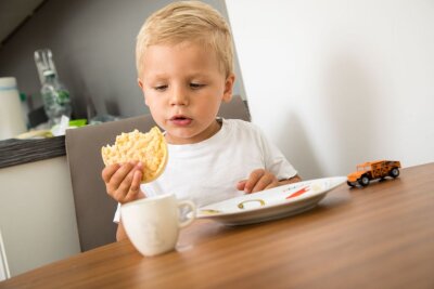 Lecker und gesund: Vegetarisch essen als Familie - Bei Kindern ganz besonders auf eine ausgewogene Ernährung achten.