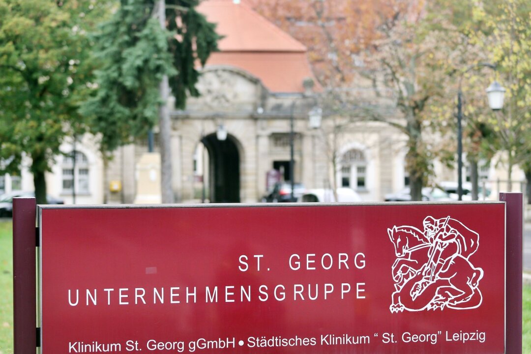 Leipzig muss Krankenhaus St. Georg finanziell stützen - Das Schild an einer Einfahrt auf das Gelände des Sankt-Georg-Klinikums in Leipzig.